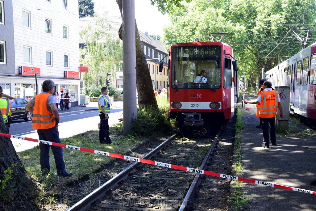 VU Roller KVB Bahn Koeln Luxemburgerstr Neuenhoefer Allee P070.JPG - Miklos Laubert